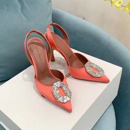 Kleidungsschuhe Amina Muaddi Camelia Neue Muster Pumps Schuhe Kristall verschönert echte Seidenmnles 105 -mm -Frauen Luxusdesigner Abend Slingback