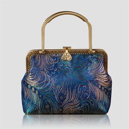 Evening Bags Handmade Embroidery For Women 2022 Luxury Handbags Chinese Style Chain Shell Ladies Purses And HandbagsEvening