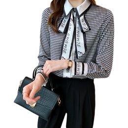 2022 Ribbon Bow Designer Silk Shirt Women Classic Lapel Vintage Button Blouses Long Sleeve Office Ladies Runway Print Shirts Sprin295i