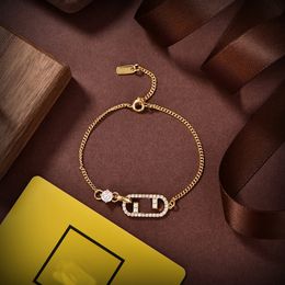 nice gold chains Canada - Women Designer Bracelet Necklace Jewelry Diamonds Love Bracelets Fashion Luxury Gold Chain Link Pendent F Necklaces For Men Wedding Nice