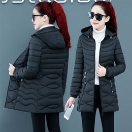 Women Jacket Parka Ultra light Thin Down Cotton Coat Autumn Winter Slim Short Hooded Warm Women s Outerwear Clothing 220818