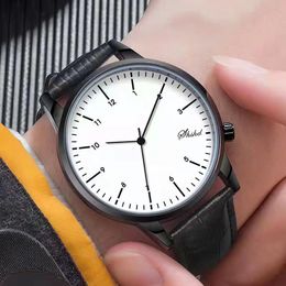 Wristwatches High Quality Fashion Minimalistic Style Men's Belt Quartz Watch Business Waterproof Luminous Sport Vintage ClockWristwatches