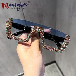 Luxury Brand Designer Women Sunglasses One picece Haft Frame Vintage Classical Sun Glasses For Trend Style Eyewear 220819