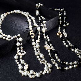 Catene lunghe da donna Collana di perline di perle a strati Collares de moda Numero 5 Gioielli per feste di fiori