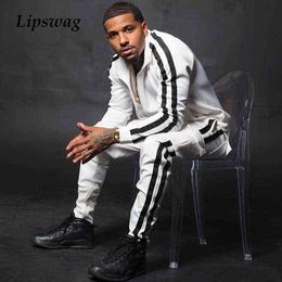 Hip Hop Striped Printed Mens Tracksuits Fashion Stand Collar Zipper Jacket And Pocket Cargo Pants Suits Men Two Piece Set Casual T220819