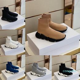 Calzini parigini scarpe casual formali da uomo e da donna maglia con suola spessa moda di lusso comode scarpe da corsa sportive leggere calzini corti alti in tessuto morbido 3