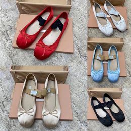 Designer-Schuhe, Sommer-Charms, Walk-Freizeitschuh für Damen, rote Ballettfette, echte Seide, Muller-Schuhe der Marke, klassische Wanderschuhe, Pantoletten, bequeme Luxus-Müßiggänger