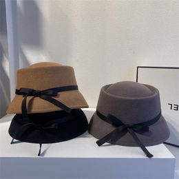 Berets Style Retro Wool Elegant Lampshade Shape Lady Bucket Cap Women Leisure Hat 2022