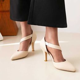 closed toe heels UK - Dress Shoes 2022Sandal Women's Middle Heel Summer Versatile Thick Ankle Strap High Heels Closed Toe Empty Fashion Sandal WomenDress