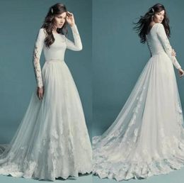 Elegant Lace A Line Wedding Dresses Sheer Crew Neck Long Sleeves Tulle Applique Beaded Wedding Bridal Gowns With Buttons robes de mariee