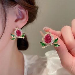Dangle & Chandelier Crystal studded strawberry flower earrings Korea luxury sweet earrings