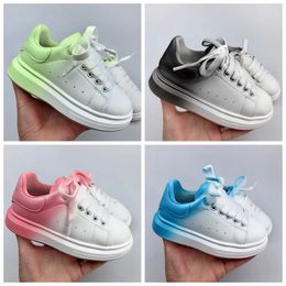 Unisex Gradient K designer quality Kids Basketball Shoes boys and girls Shoes Game Royal Sneakers Pink blue gray fluorescent green Baby Shoe with Size 26-35