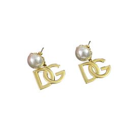 2024 New Designed Retro Brass Earrings Studs D Letters pearls pendants 18K gold plated Anti allergy women's Ear Clip Designer Jewelry