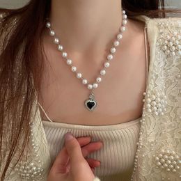 Pendant Necklaces Simple Multilayer Black Silver Color Heart Imitation Pearl Crystal Beaded Necklace For Women Fashion Baroque Choker