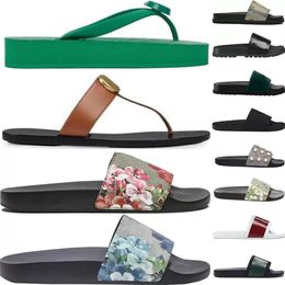 mens summer beach shoes Canada - Trends Slides Fashion Slippers Designer Men Women Floral Brocade Flats Gear Bottoms Rubber Leather Sandals Summer Beach Shoes Sliders F305M