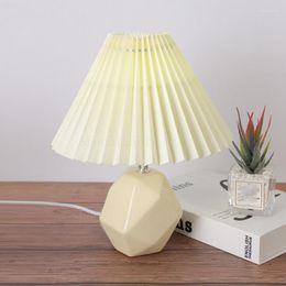 Table Lamps Vintage Creative Pleats Lampshade Desk Lamp Diamond-shaped Ceramic Korean For Bedroom Bedside Living Room Led Lights