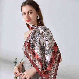 Sarongs Silk scarf women 2022 spring and summer thin luxury ladies French small square bag hair band decoration 70 70cm printed scarf T220827