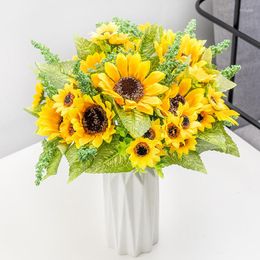 Decorative Flowers Beautiful Sunflower Artificial High Quality Bouquet Summer Wedding Home Decoration Fake Flower Balcony Living Room Decor