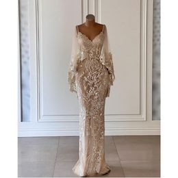 Mermaid Prom Champagne Abiti Spaghetti Cinghies Calls V Neck Cape Shiny Pauli di pace di pizzo Evenica Cavallo Hollow Treno Abiti da festa Formali Forti personalizzati realizzati su misura realizzati