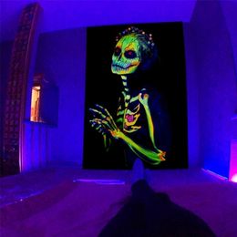 Other Event Party Supplies UV light Irradiation Fluorescent Tapestry Halloween Tapestry Colourful Kiss Skull Indoor Wall Hanging Tapestries Room Home Decor 220829