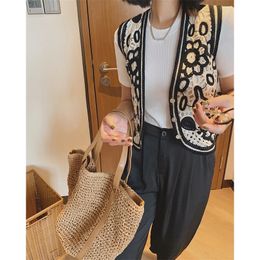 Women's Vests Women Spring Summer Embroidery Sweater Vest Waistcoat Jackets Korean Fashion Coat Clothing Za Cardigan Sleeveless Blazers 220827