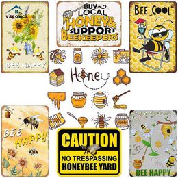 Metal Painting In The Sun Bee Beekeeper Slogan Plate Sign Metal Posters Vintage Home Shabby Tin Sign Wall Plaques Decor T220829