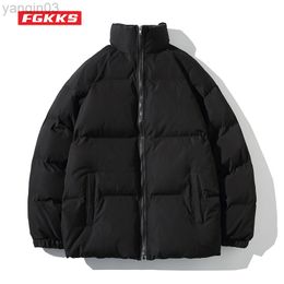 Jackets masculinos FGKKs Winter Men Parka Gosta mais quente Mulheres Moda Stand Collar Street Color Solid Cotton Par de algodão masculino L220830