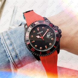 Men 43mm Quartz Movement Watch Luminous Layer Top Quality Clock Nice Model Waterproof Stainless Steel Case Rubber Strap Calendar Sports Style Wristwatches