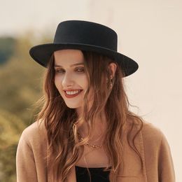 Berets Autumn And Winter Women's Felt Hat For Lady Elegant Noble Fedoras Girl Outdoor Warm Woolen Banquet Party