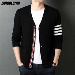 Men's Sweaters Top Grade Autum Winter Brand Fashion Knitted Men Cardigan Sweater Black Korean Casual Coats Jacket Mens Clothing 220830