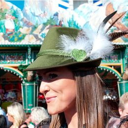 Berets German Beer Festival Felt Hat Women Men Feather Woolen With Black Red Green Color Packing Box