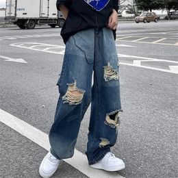 Mens Jeans Korean version of ins hiphop high street hipsters distressed old ripped straight jeans men casual wild loose wideleg trousers 220831