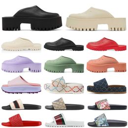 Luxury Designer Slide Sandals womens platform perforated sandal Gear Bottoms slippers Flowers Printing Denim Fabic Embossed Summer Beach