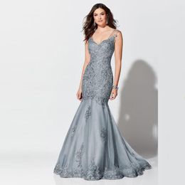 Elegant Mermaid Lace Mother of the Bride Dresses Grey Applique Sweetheart Neck Open Back Sleeveless Straps Long Wedding Party Gowns Plus Size Evening Dress 2022