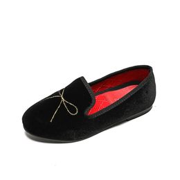 First Walkers Velvet Shoes Autumn Winter Shoe For Girls Quality Handmade Elegant School Dance Herringbone Bow Design Brand Size 2135 220830