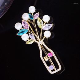 Brooches 2022 Elegant Ladies Style Pearl Vase Brooch Temperament Simple Zirconia And Pin For Women Fashion Accessories