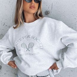 Womens Hoodies Sweatshirts Chic Retro Letters Embroidery Vintage Womens Winter Tops Thick Fleece Casual Streetwear Oversized Harajuku Crewneck 220831