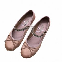 Scarpe eleganti di lusso Designer Fashion Womens Ballet Shoes Tacchi alti Sandali con punta tonda Stivali da donna in pelle piatta