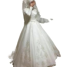 Modesto muçulmano islâmico vestidos de casamento branco vestidos de noiva com vestido de baile hijab mangas compridas vestido de noiva árabe aplique renda completa l262g