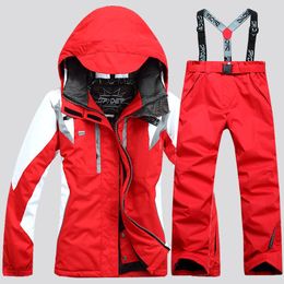 Skiing Suits Women Suit Breathable Warm Winter Sports Windproof Waterproof Jacket Pants Women's Hoodie Set Snowboard 221130