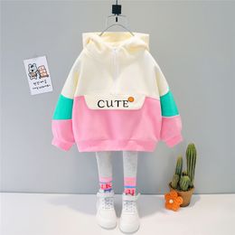 Completi di abbigliamento Vestiti per ragazze Primavera Autunno Bambino Bambini T-shirt casual con cappuccio Pantaloni Toddler Infant Tuta Bambini Abiti 221130