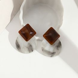 Korean Grey Brown Colour Acrylic Resin Round Drop Earrings for Women's Fashion Vintage Statement Geometric Pendant Earring