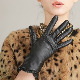 Five Fingers Gloves Women Genuine Sheepskin Leather Gloves Autumn Winter Warm Full Finger Black Ruffle Mittens High Quality S2146 221202