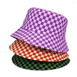 Berets 2022 Cheque Bucket Hats Fishing Caps Women Mens Reversible Black White Plaid Fisherman Hat Brand