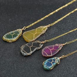 Red Blue Natural Stone Agate Necklace Pendant Gold Wire Wrap Irregular Semi-precious Stone Stainless Steel Chain Necklaces for Women Men Fashion Jewellery