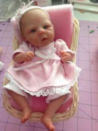 Dolls 7" Micro Preemie Full Body Silicone Baby Girl "Sophia" Lifelike Mini Reborn Surprice Children Anti-Stress 221201