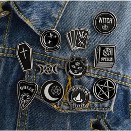 Alfinetes Broches Bruxa Ouija Moon Tarot Livro Novo Estilo Gótico Alfinetes Esmaltados Distintivo Denim Jaqueta Jóias Presentes Broches Para Mulheres Homens 167 T2 Dhazg