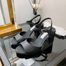 Designer CCity Slide Sandalen Mode High Heels Slides Hausschuhe Frau Kanal Flip Flops Schuhe Luxus Leder gdgfd