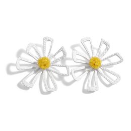 Boho Jewelry Big Hollow Flower Earrings 2022 Korean Floral Earrings for Women Pendientes Fashion Wedding Party Jewelry