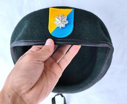 Berets United States US Army 8th Special Forces Group Wool Green Beret LIEUTENANT COLONEL DEVICE INSIGNIA Military Hat 1963-1972